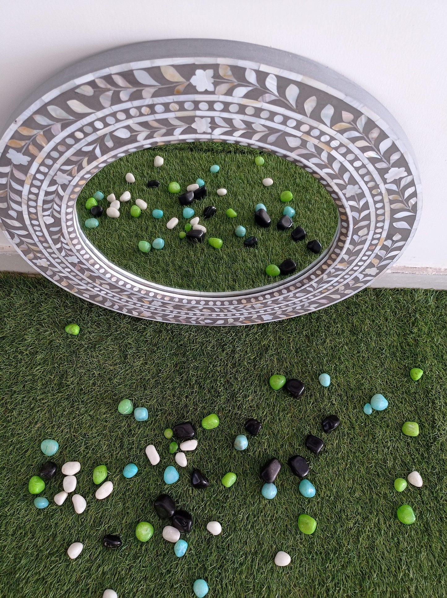 Handmade Customized Mother of Pearl Round Mirror Frame