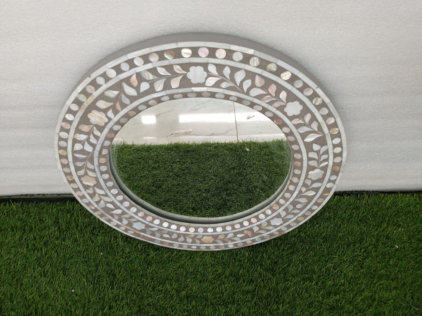 Handmade Customized Mother of Pearl Round Mirror Frame